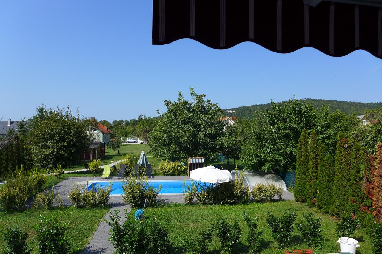 Villa Astoria Balatongyorok Exterior foto