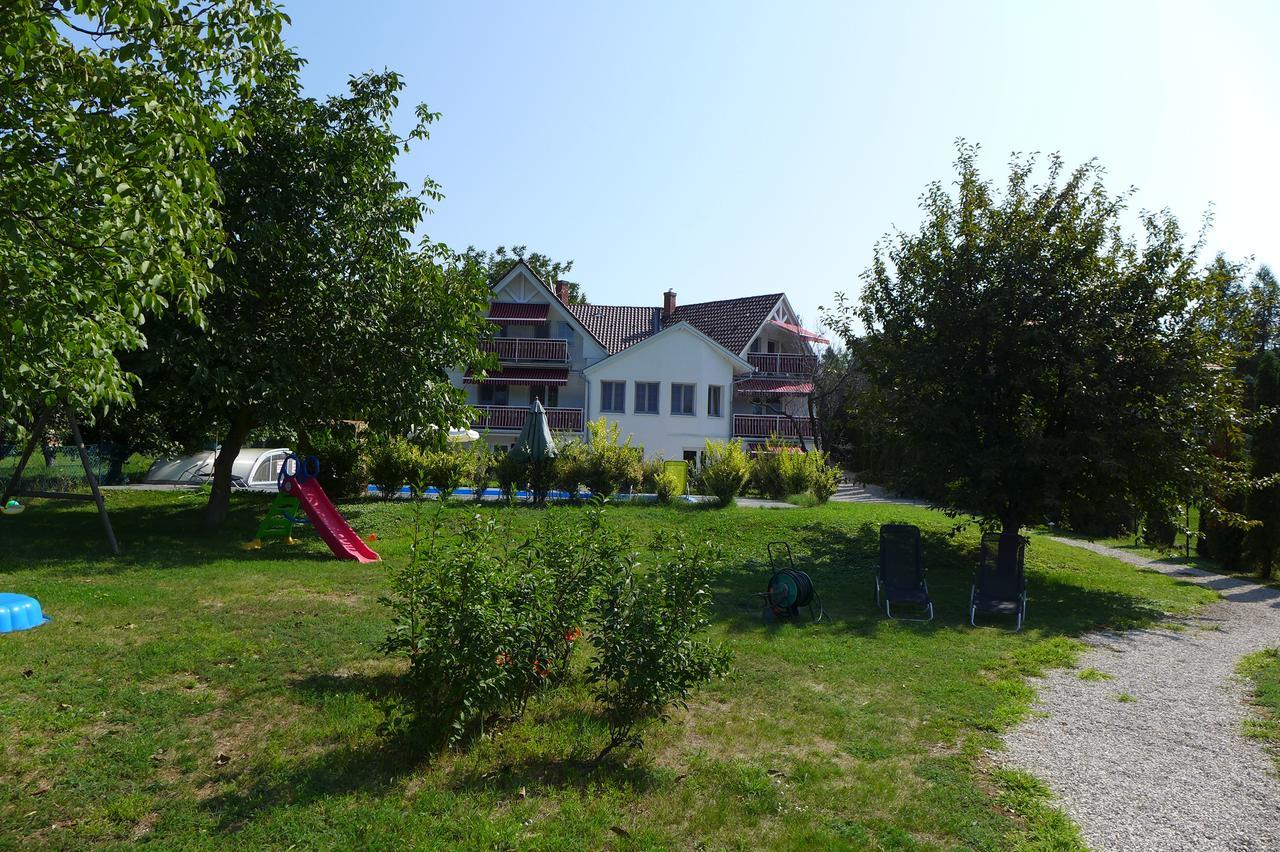Villa Astoria Balatongyorok Exterior foto